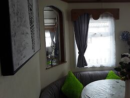 3 bed Caravan Suzie 1,10 Mins From Beach Suzie 1