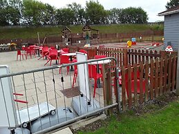 3 bed Caravan Suzie 1,10 Mins From Beach Suzie 1