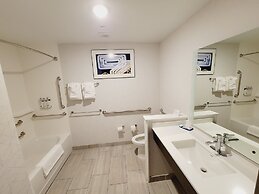 Holiday Inn Express & Suites Jackson by IHG