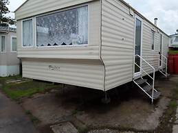 2 bed Caravan Approx 10 Mins From Beach Suzie 2