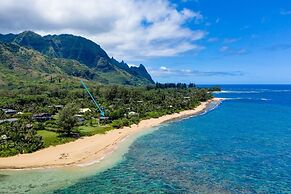 Haena Beach House 2 Bedroom Home by RedAwning