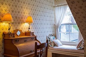 Apple Tree Inn