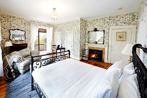 Apple Tree Inn