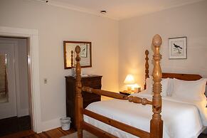 Apple Tree Inn