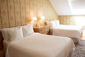 Apple Tree Inn