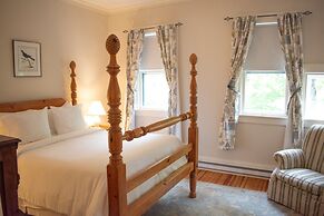 Apple Tree Inn