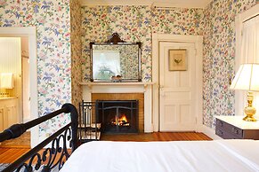 Apple Tree Inn