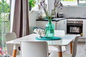 Kingsland Contemporary 2BR with Carpark