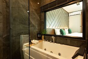 The Canale Samui Resort