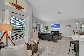 Gorgeous Lake View and Large Game Room, CDC Standards #4av243