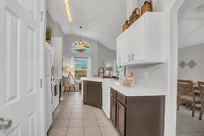 Gorgeous Lake View and Large Game Room, CDC Standards #4av243