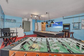 Gorgeous Lake View and Large Game Room, CDC Standards #4av243