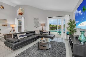 Gorgeous Lake View and Large Game Room, CDC Standards #4av243