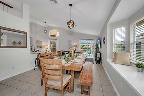 Gorgeous Lake View and Large Game Room, CDC Standards #4av243