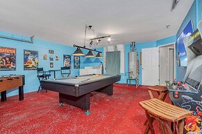 Gorgeous Lake View and Large Game Room, CDC Standards #4av243