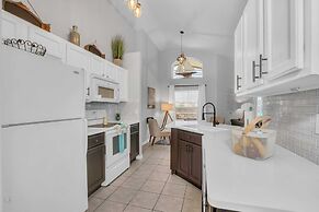 Gorgeous Lake View and Large Game Room, CDC Standards #4av243