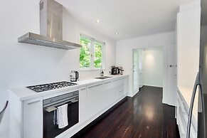 Bright Airy & Spacious 3 BR Home