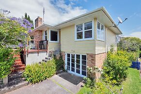 Bright Airy & Spacious 3 BR Home