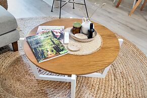 Awesome Cool Beachy 2BR CBD Gem Wifi