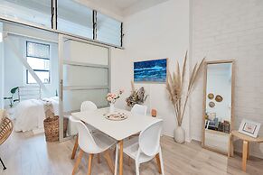 Awesome Cool Beachy 2BR CBD Gem Wifi