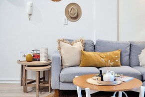 Awesome Cool Beachy 2BR CBD Gem Wifi