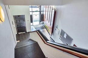 Awesome Cool Beachy 2BR CBD Gem Wifi