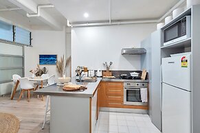 Awesome Cool Beachy 2BR CBD Gem Wifi