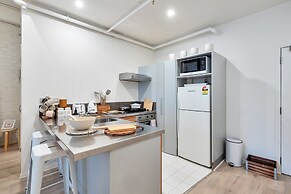 Awesome Cool Beachy 2BR CBD Gem Wifi