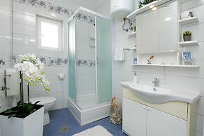 Sunshine Apartment Doda