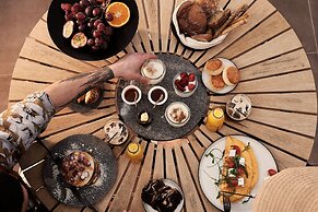 Apikia Santorini - Adults Only