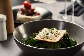 Apikia Santorini - Adults Only