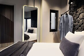 Apikia Santorini - Adults Only