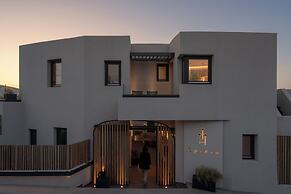 Apikia Santorini - Adults Only