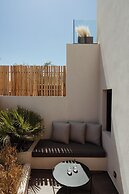 Apikia Santorini - Adults Only