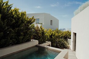 Apikia Santorini - Adults Only