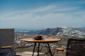 Apikia Santorini - Adults Only