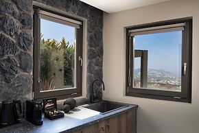 Apikia Santorini - Adults Only