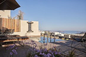 Apikia Santorini - Adults Only