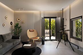 Apikia Santorini - Adults Only