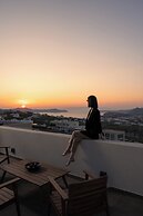 Apikia Santorini - Adults Only