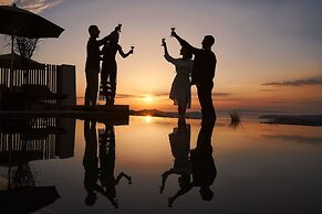 Apikia Santorini - Adults Only