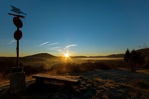 House Mavko Near Lake Cerknica