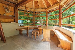 House Mavko Near Lake Cerknica