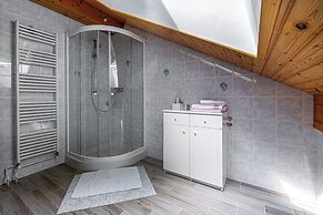 House Mavko Near Lake Cerknica