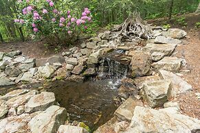 Iron Mountain Lodge 3 Bedroom Cabin by RedAwning
