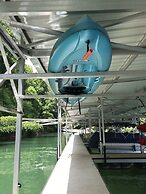 Iron Mountain Lodge 3 Bedroom Cabin by RedAwning