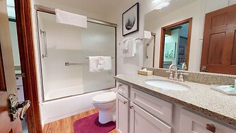 Meadow Ridge 28 Spacious and Secluded, Private Washer Dryer, Close to 