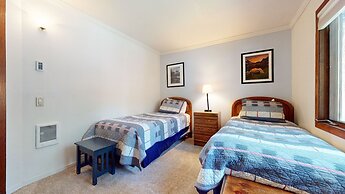 Meadow Ridge 28 Spacious and Secluded, Private Washer Dryer, Close to 