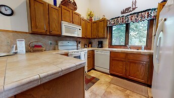 Meadow Ridge 28 Spacious and Secluded, Private Washer Dryer, Close to 