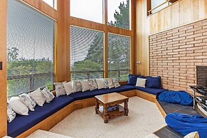 Seaclusion Close to Trails Hot Tub